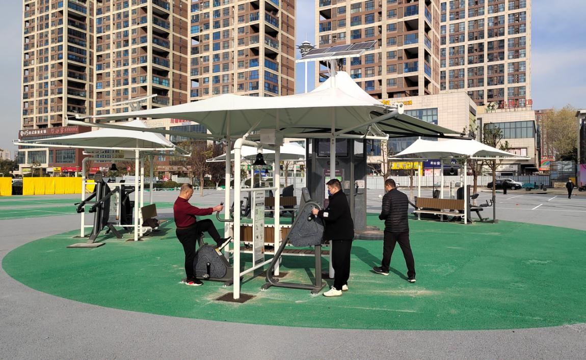漯河市首座室外智能健身房建成并投入使用(图1)