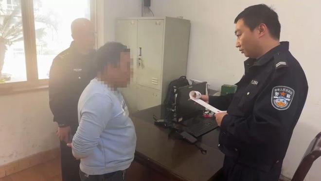 男子酒驾到交警队处理事故！“聪明”反被“聪明”误(图1)