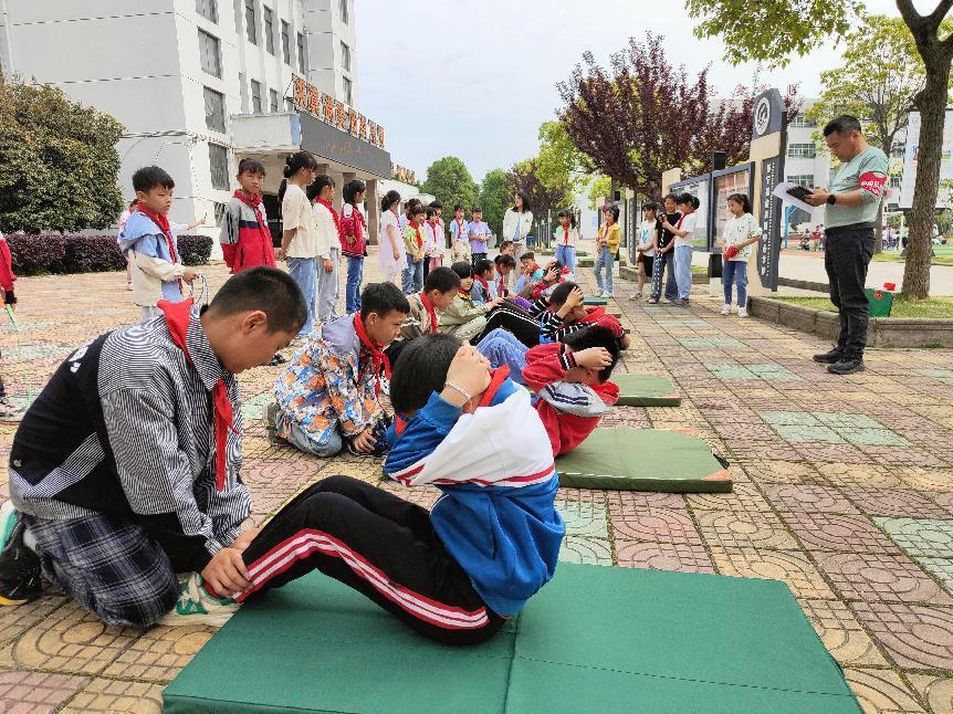 怀宁县金拱中心学校开展体质健康测试(图1)