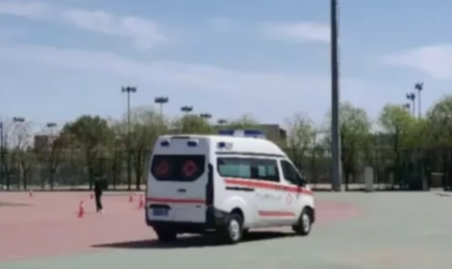 大学生体质越来越差？中央财经大学多名学生吐槽800米体测！(图3)