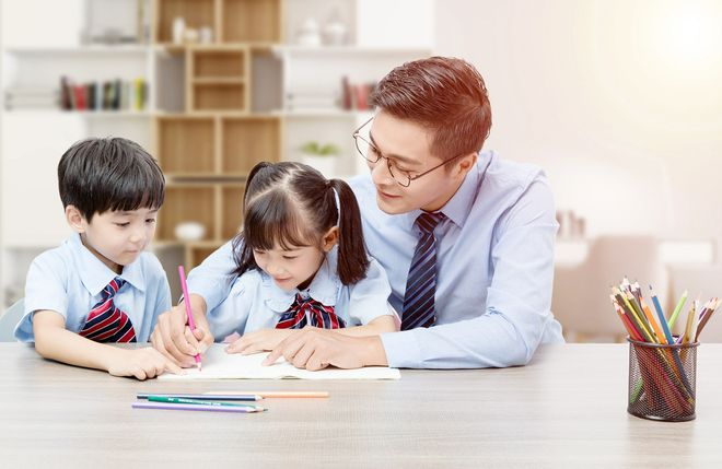 小学体测引体向上体育老师傻眼：“李小龙白踢某牌匾”引热议！(图10)
