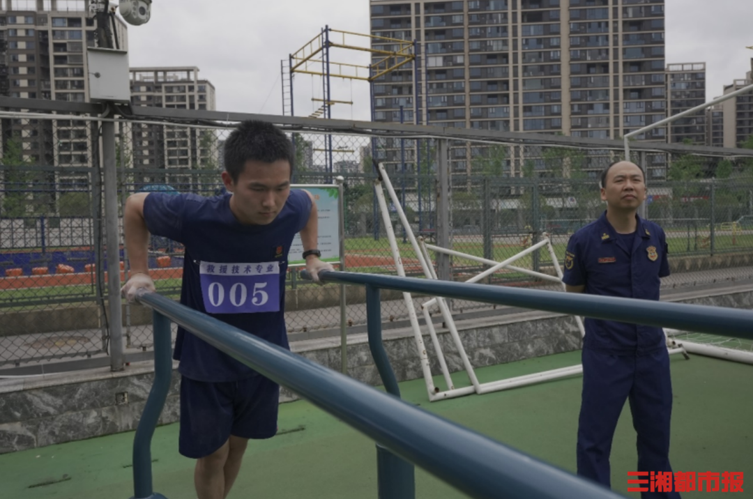 深化校队融合湖南安全职院助推消防救援人才队伍建设(图1)