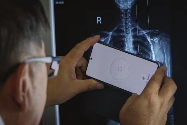 夏令营里孩子们为健康“鼓起了劲”(图7)