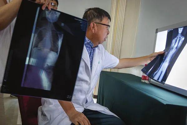 夏令营里孩子们为健康“鼓起了劲”(图6)