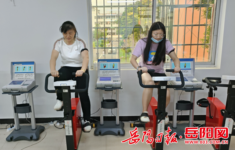 体质检测进社区直通学校送健康(图3)
