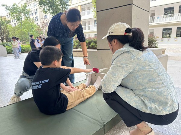 马鞍山市山南小学教育集团开展学生体质健康测试工作(图2)