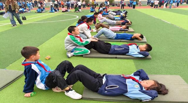 西安市浐灞二十一小开展2024年学生体质健康达标测试(图1)