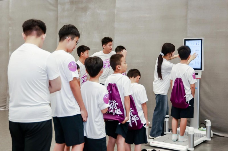 倚澜科技联合特步儿童共同研发“AI智能检测仪”为青少年健康成长保驾护航(图3)