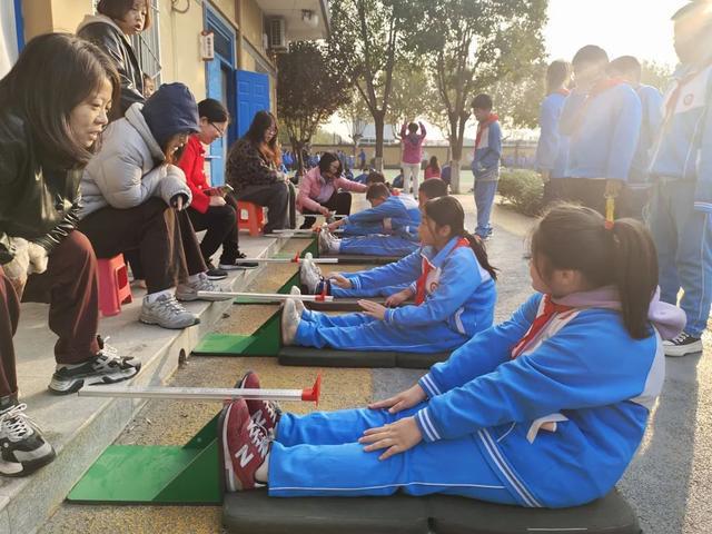 未央区讲武殿小学举行秋季体质达标检测运动会(图1)