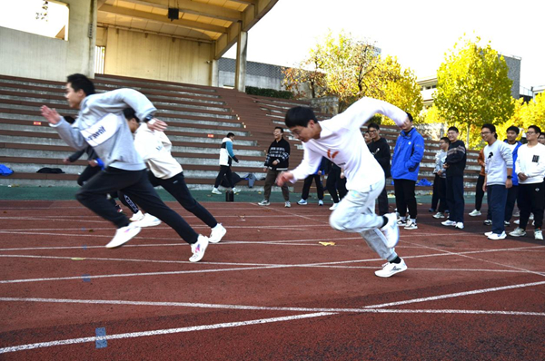 肥东一中学生体质测试顺利完成(图1)