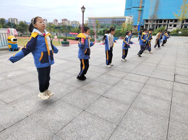 宜宾市南溪区福临小学校组织开展学生体质健康检测(图2)