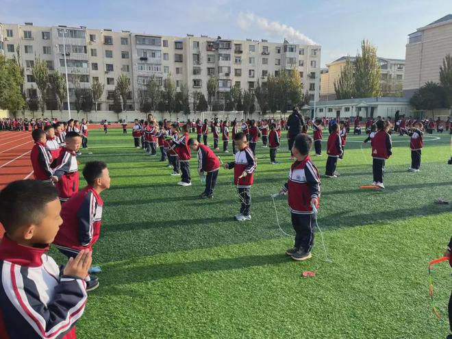包头市青山区先锋道小学——科学体测促成长身心健康赴未来(图3)