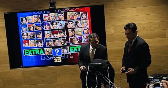 SNK推出联名健康监测设备：可以边测边玩《拳皇98(图3)