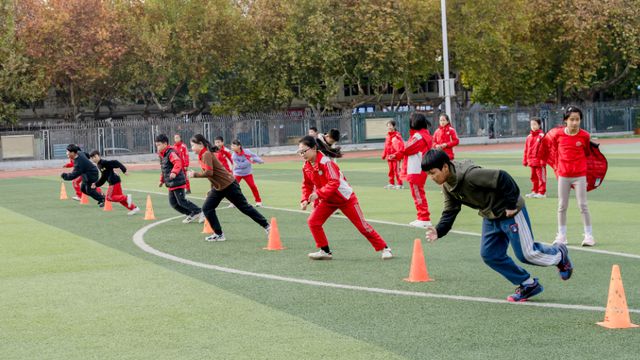 达标争优展风采强健体魄向未来——西安市雁塔区航天小学举办2024年体质健康测试达标运动会(图6)