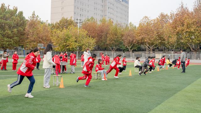 达标争优展风采强健体魄向未来——西安市雁塔区航天小学举办2024年体质健康测试达标运动会(图8)