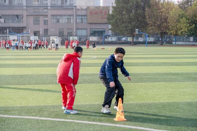 达标争优展风采强健体魄向未来——西安市雁塔区航天小学举办2024年体质健康测试达标运动会(图9)