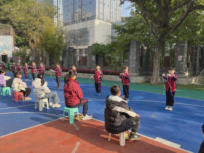 重庆市九龙坡区铁马小学2024年秋季体质健康达标运动会(图7)