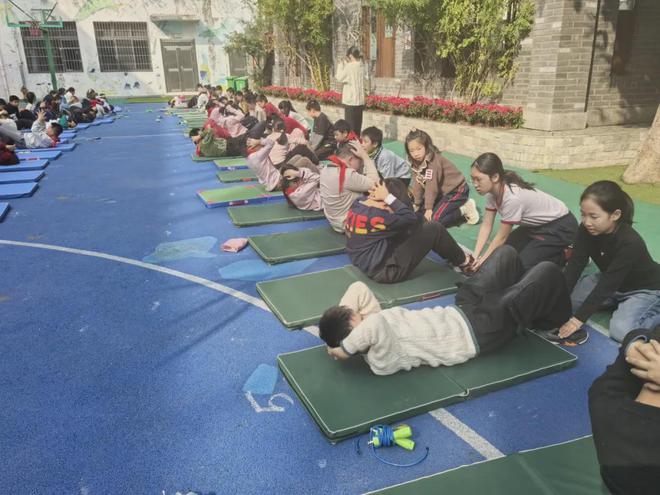 重庆市九龙坡区铁马小学2024年秋季体质健康达标运动会(图12)