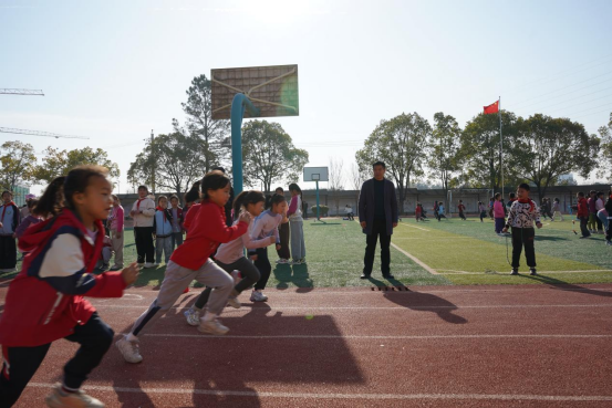 怀宁县金拱中心学校：开展体质健康测试打好花朵绽放根基(图1)
