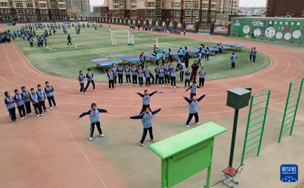 新华全媒+丨AI场景为“课间一刻钟”增添活力(图2)