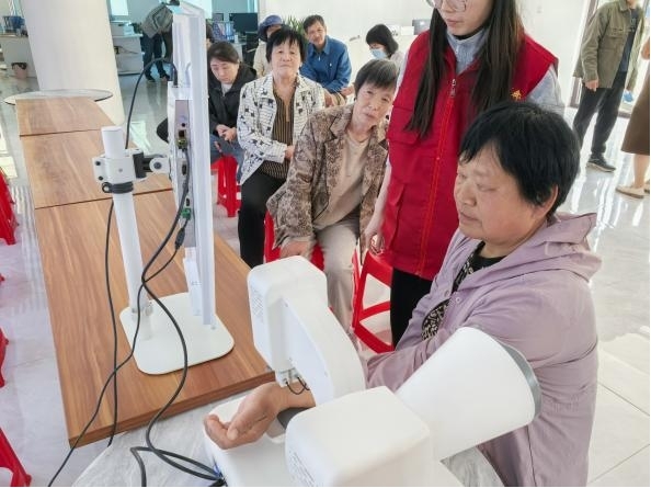 齐河县晏城街道：AI中医进社区义诊惠民暖人心(图3)