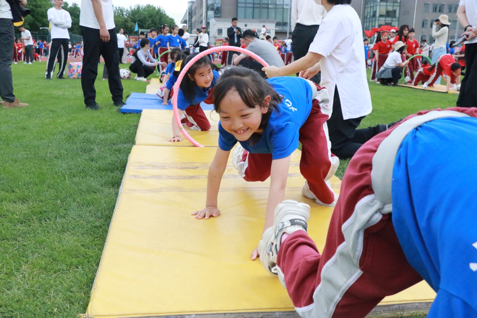 北京大学附属小学第十届全员运动会举行(图3)