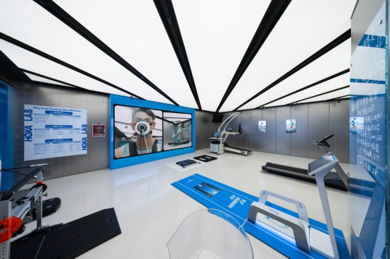 HOKA全球首家品牌体验中心新天地开业上海一季度新增首店173家(图2)