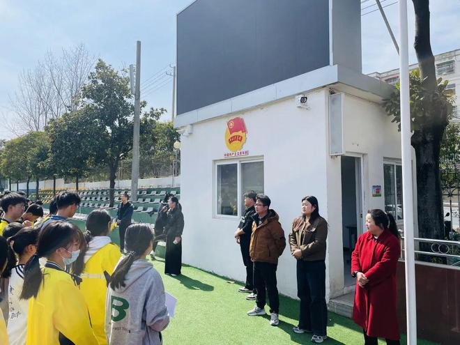 以测促练全力备考潢川县行知中学举行九年级体育中考模拟测试(图1)