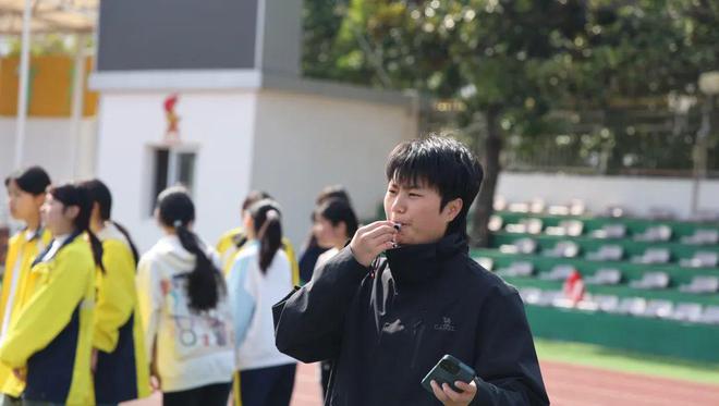 以测促练全力备考潢川县行知中学举行九年级体育中考模拟测试(图2)